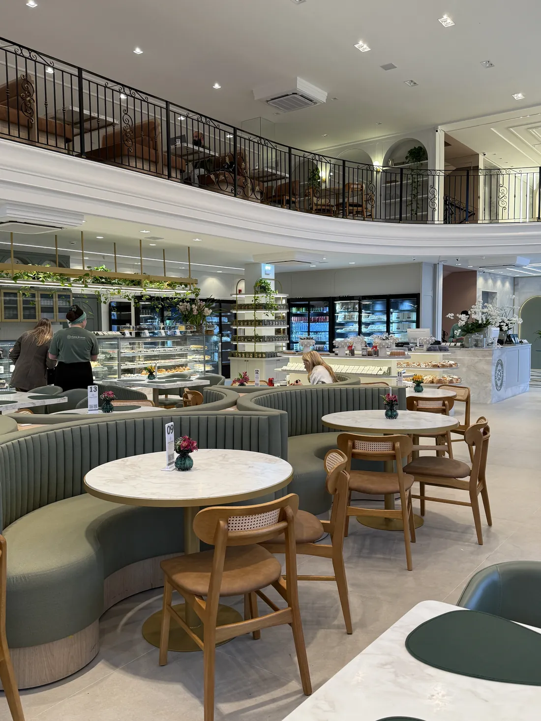 Salão de cafeteria com sonorização